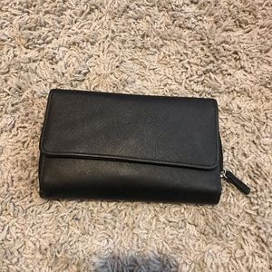 black wallet